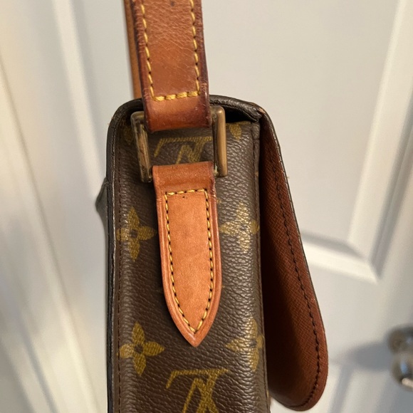 Louis Vuitton St. Cloud Bag - Picture 11 of 16